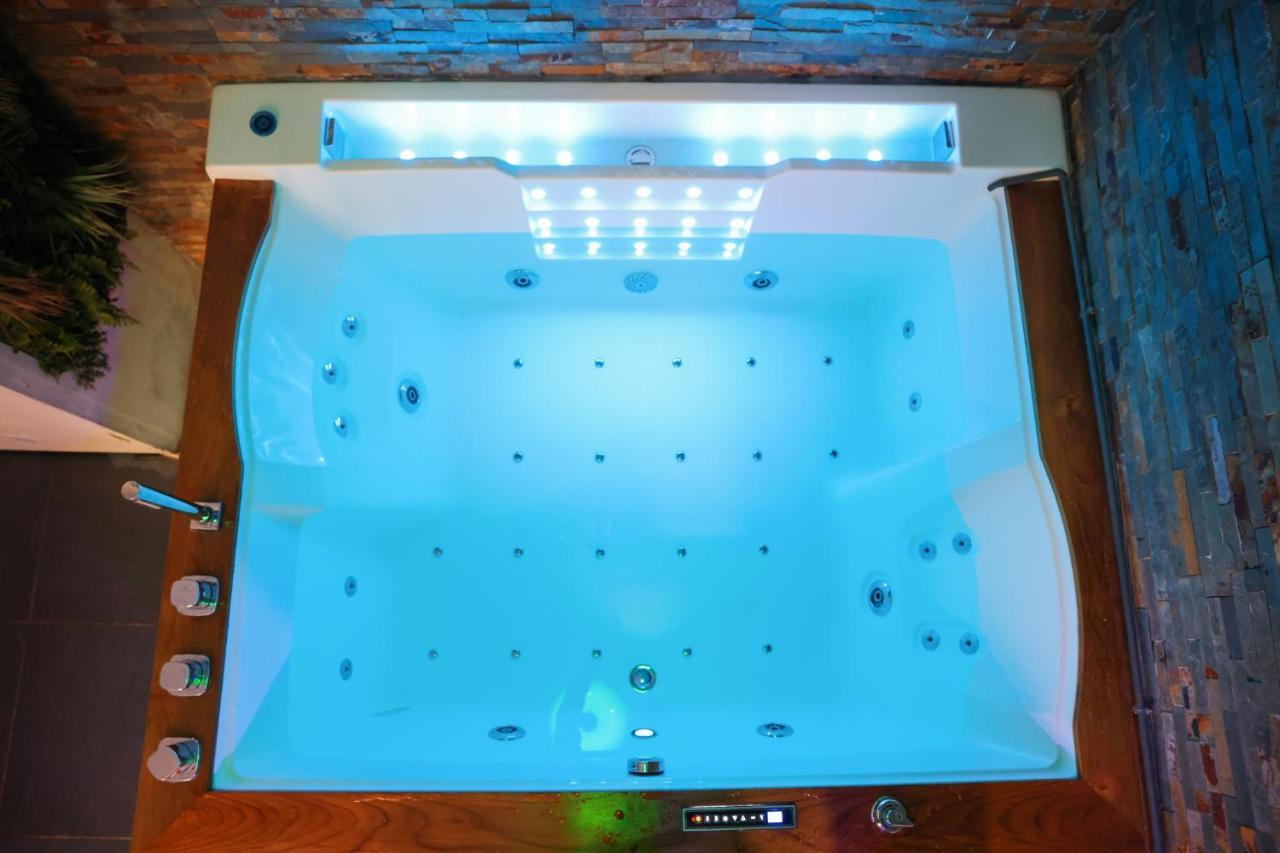 Les Bulles Medievales - Appartement Dedie Au Bien Etre Avec Spa - Netflix Et Wifi - Climatisation Carcassonne Exterior foto